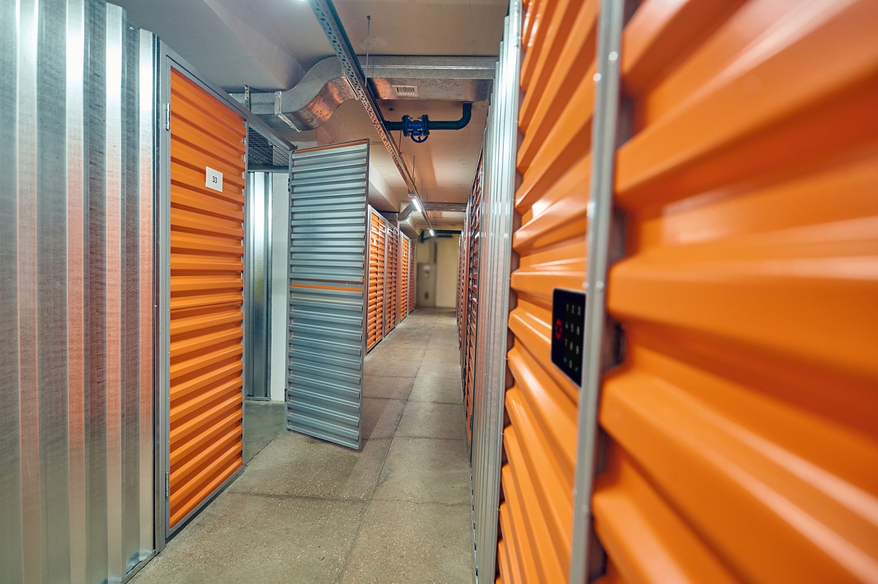 Apartment movers in Burnaby Heights neighborhood